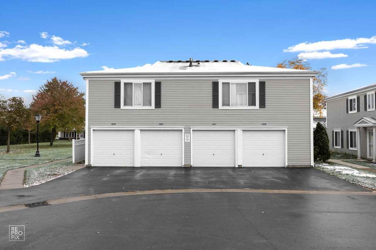 1449 Quaker Ln - Photo 2 of 11