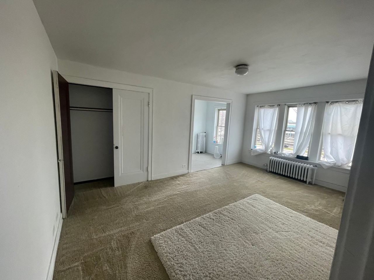 Heart of Arlington Heights! Steps away from Metra Station! - Photo 6 of 16