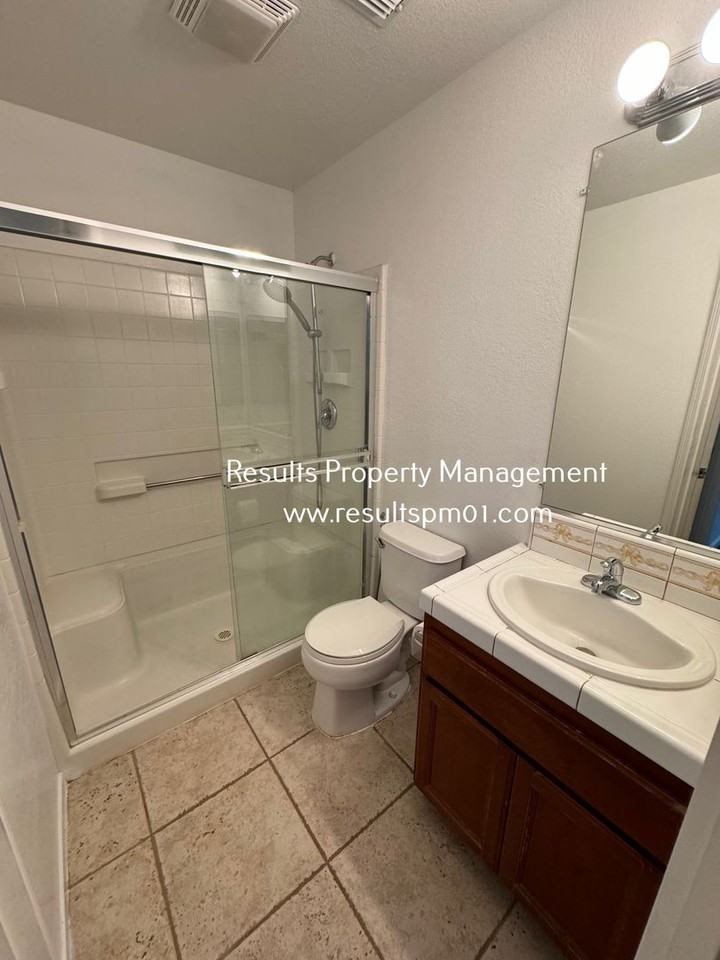 1816 Stonecrest Dr - Photo 7 of 15