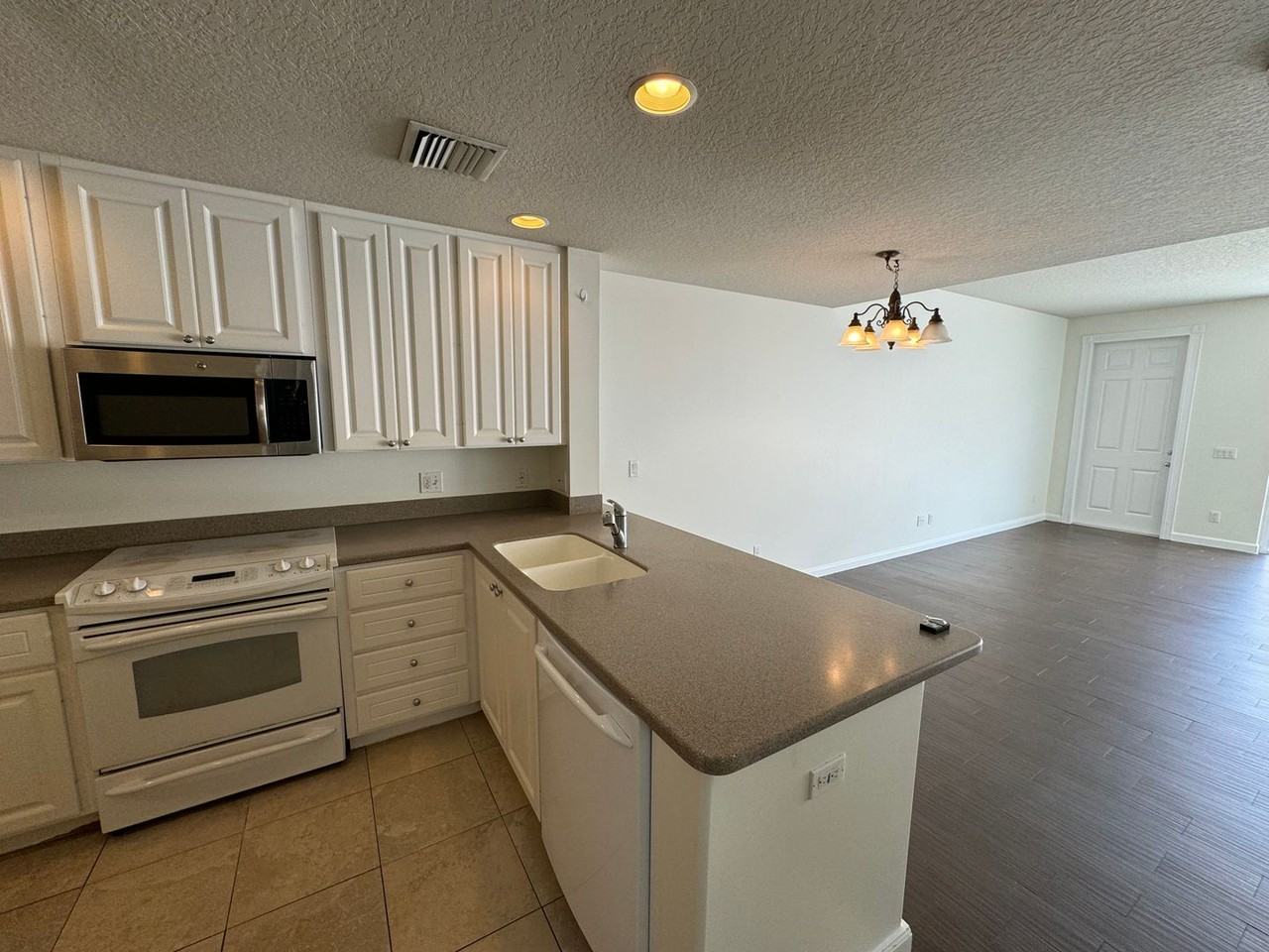 11834 Kipper Dr - Photo 7 of 25