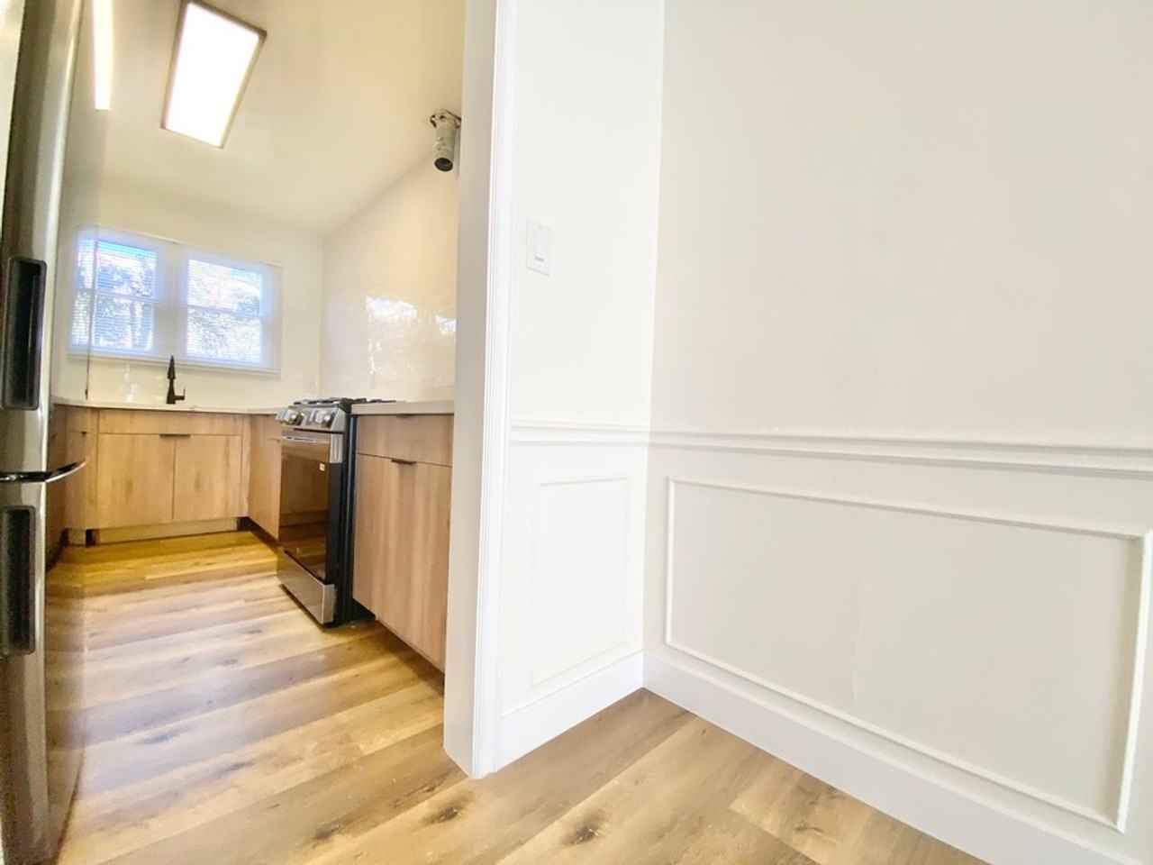 308 S. Reeves Dr. - Photo 3 of 7