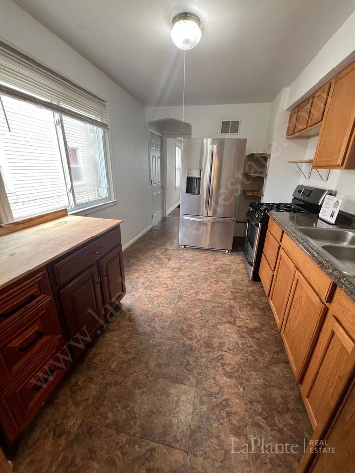 3734 Frampton Dr - Photo 3 of 10