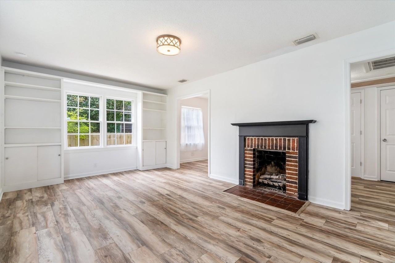 2507 Taylor Ave - Photo 2 of 20