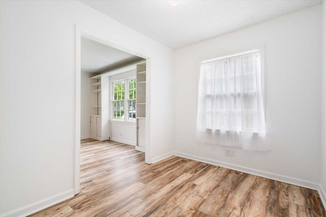 2507 Taylor Ave - Photo 3 of 20