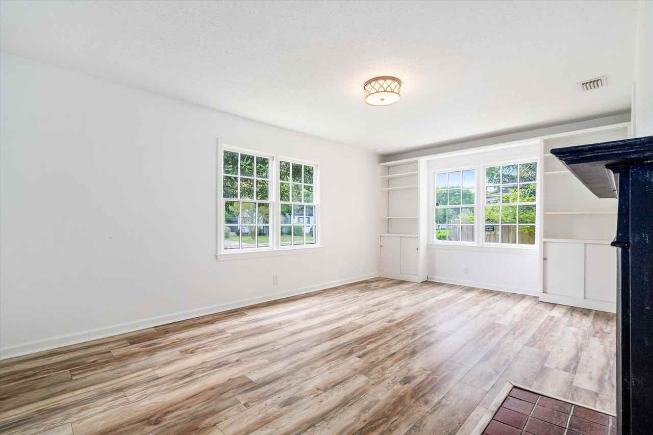 2507 Taylor Ave - Photo 5 of 20