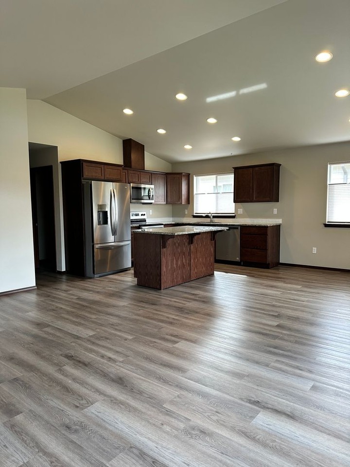 444 S Kansas Loop - Photo 4 of 23