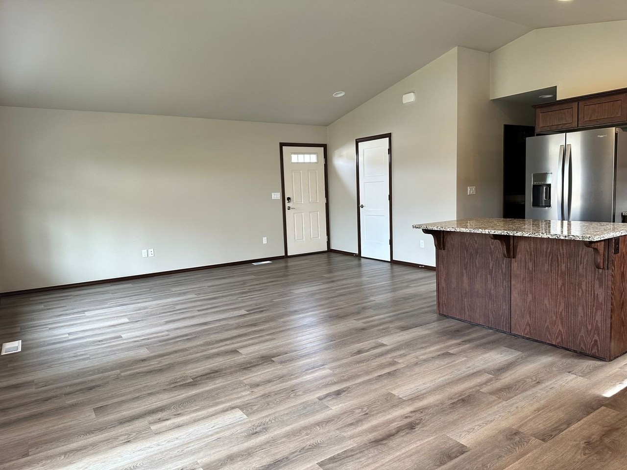 444 S Kansas Loop - Photo 5 of 23