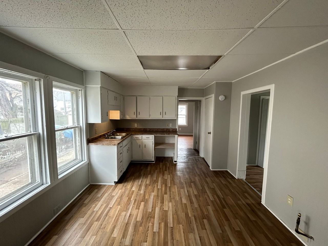3568 W 63rd St - Photo 5 of 8