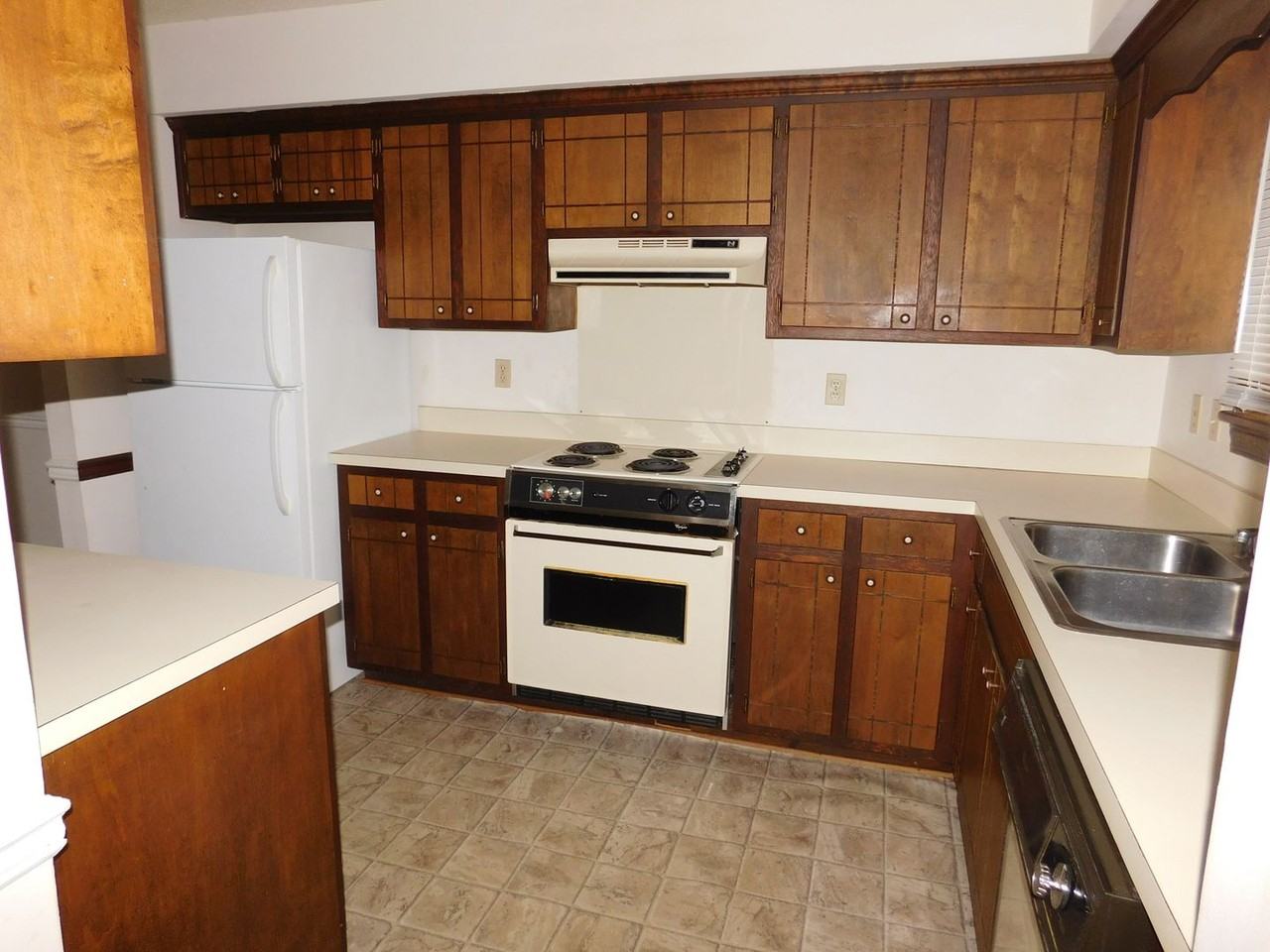 1505 College Way - Photo 6 of 22