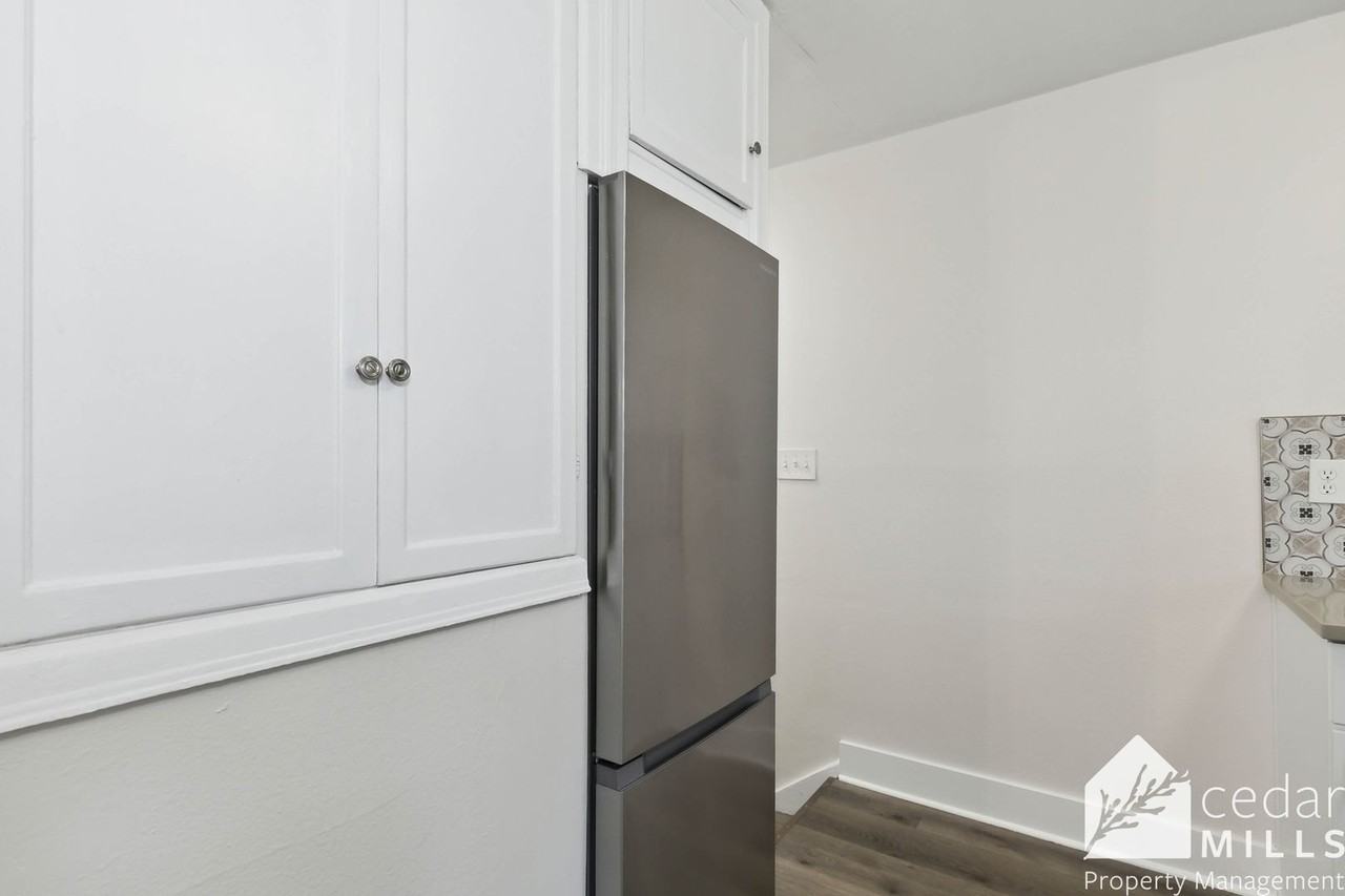 636 N Bluff Ave - Photo 6 of 11