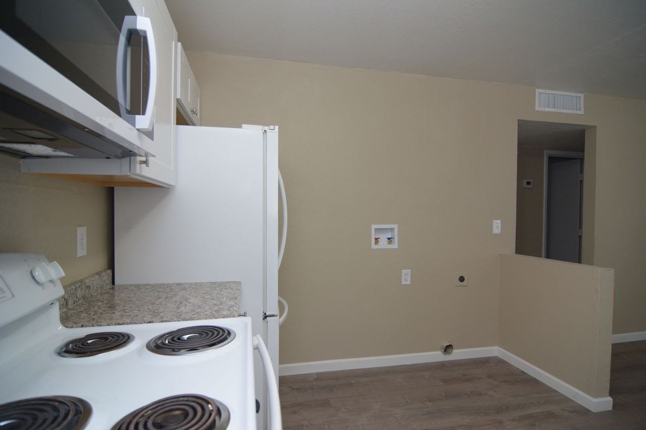 3372 N Cardi Blvd - Photo 6 of 9