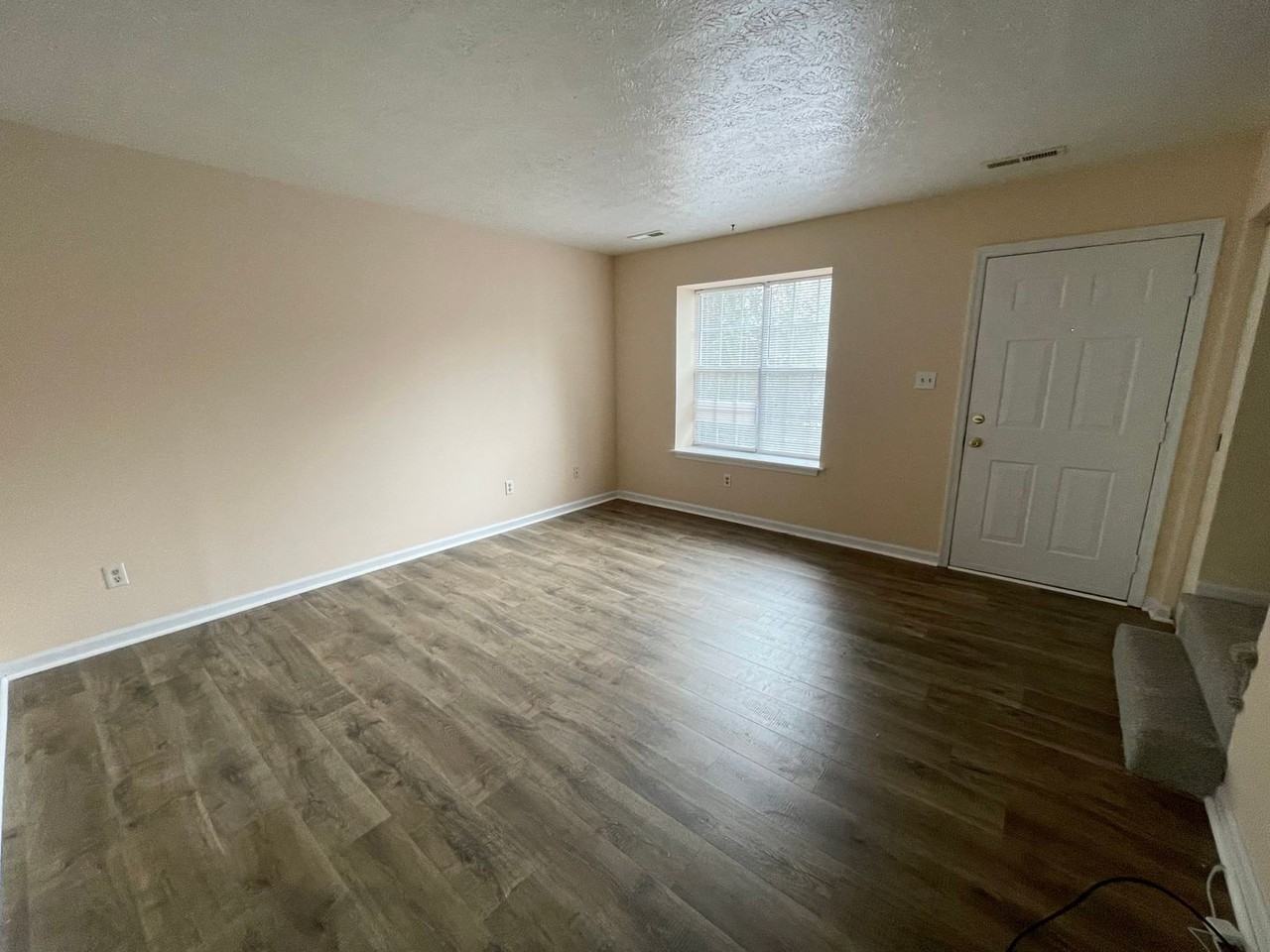 131 Water Gate Dr Apt B - Photo 2 of 10