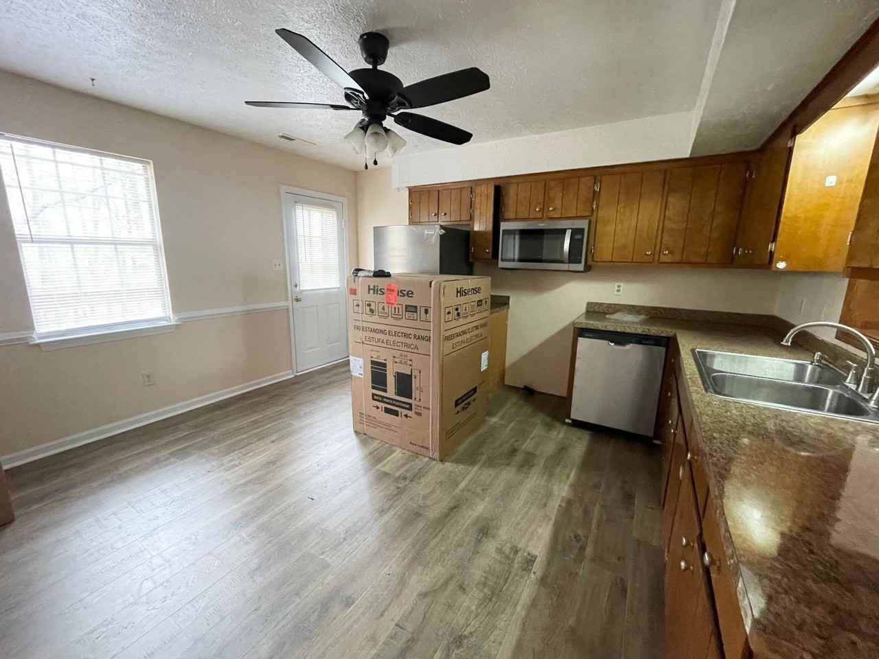 131 Water Gate Dr Apt B - Photo 3 of 10