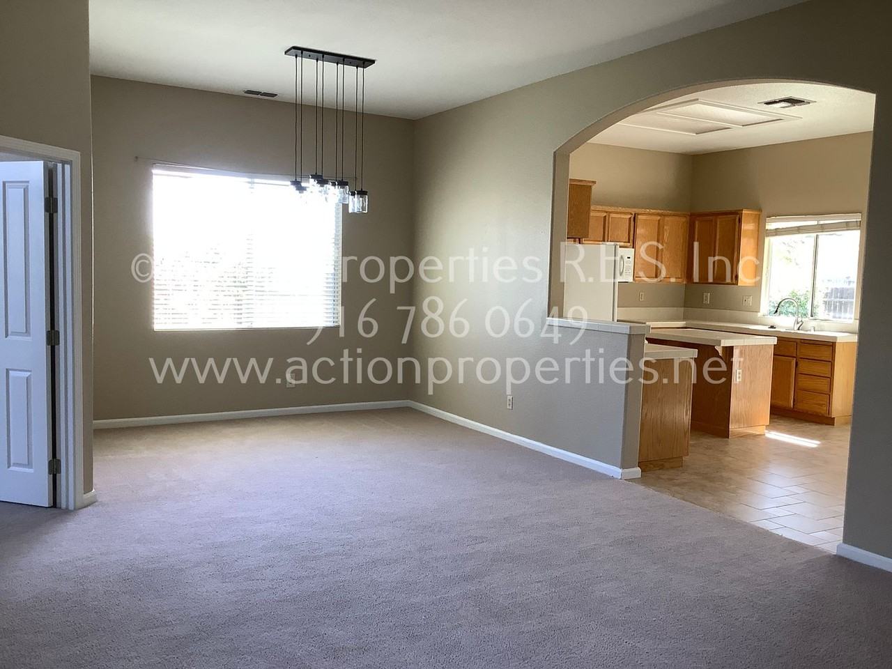 13 Buckingham Ct - Photo 3 of 12