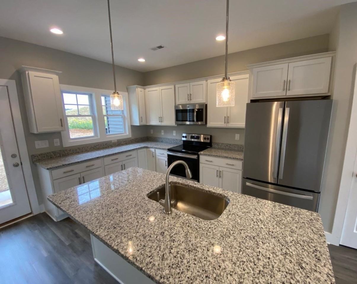 135 English Commons Dr - Photo 3 of 6