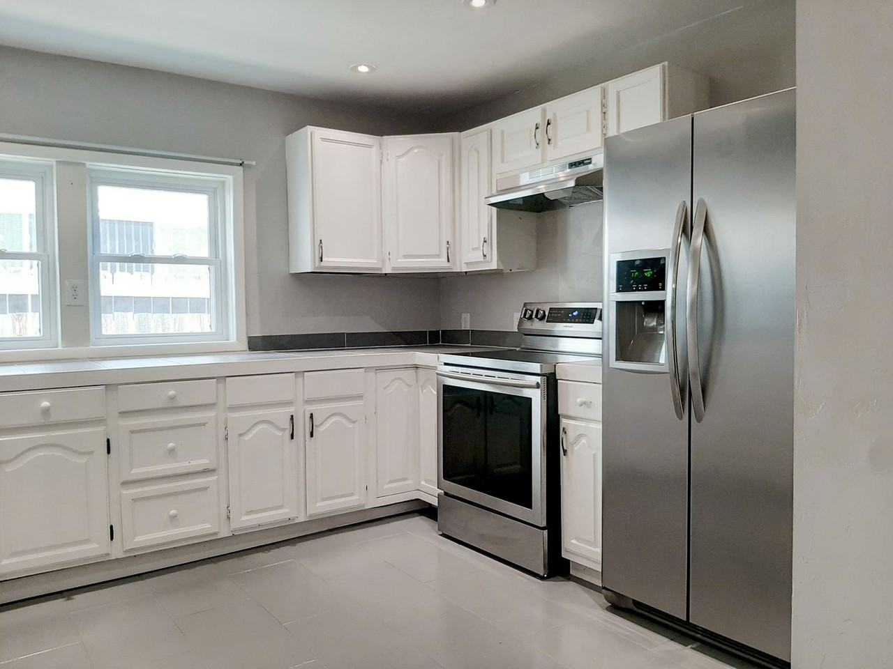 1002 N Mason St - Photo 2 of 14