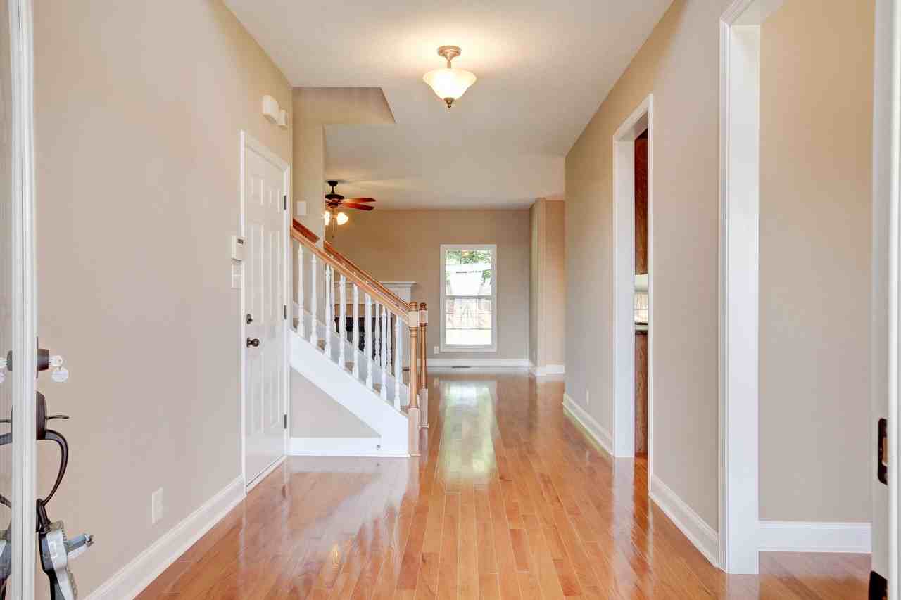 931 Terraceside Cir - Photo 4 of 32