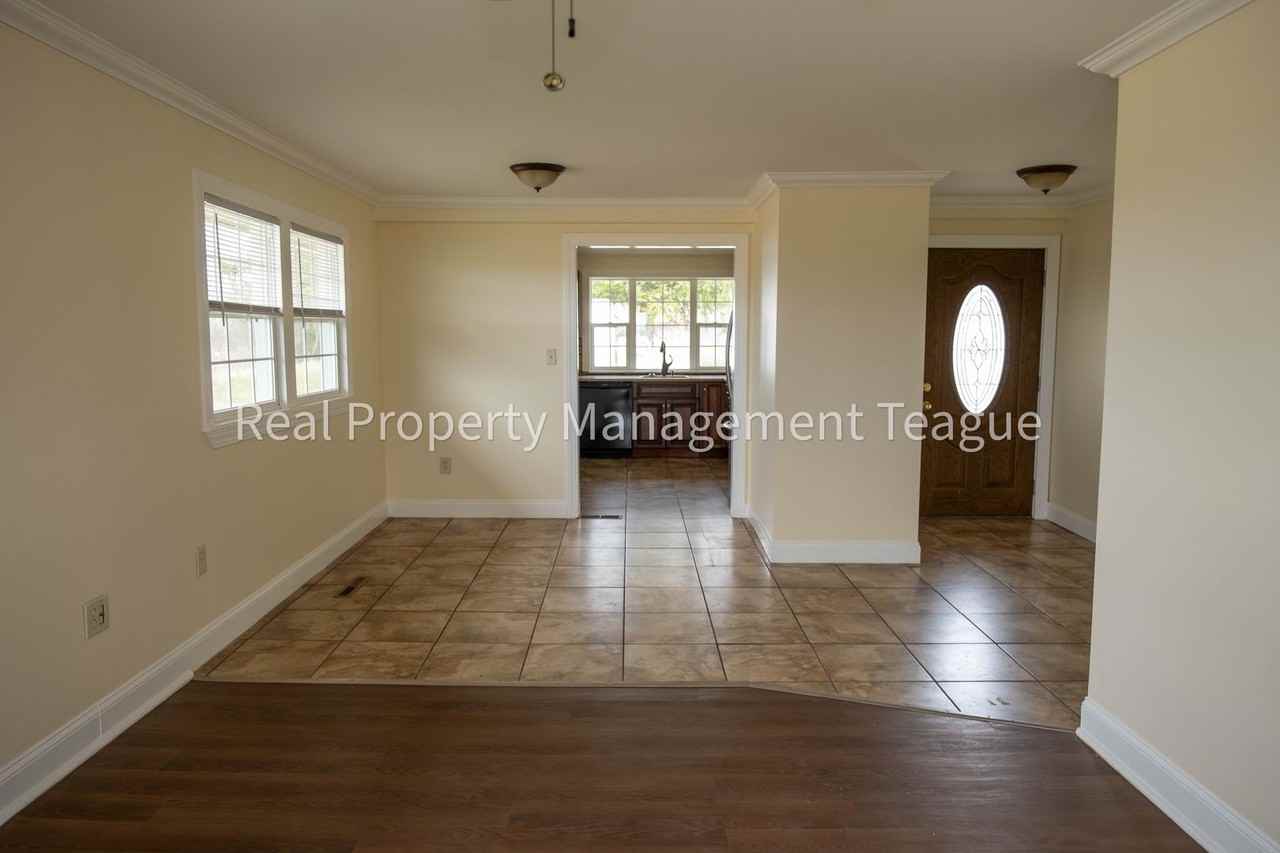 130 Brickhouse Rd - Photo 2 of 19