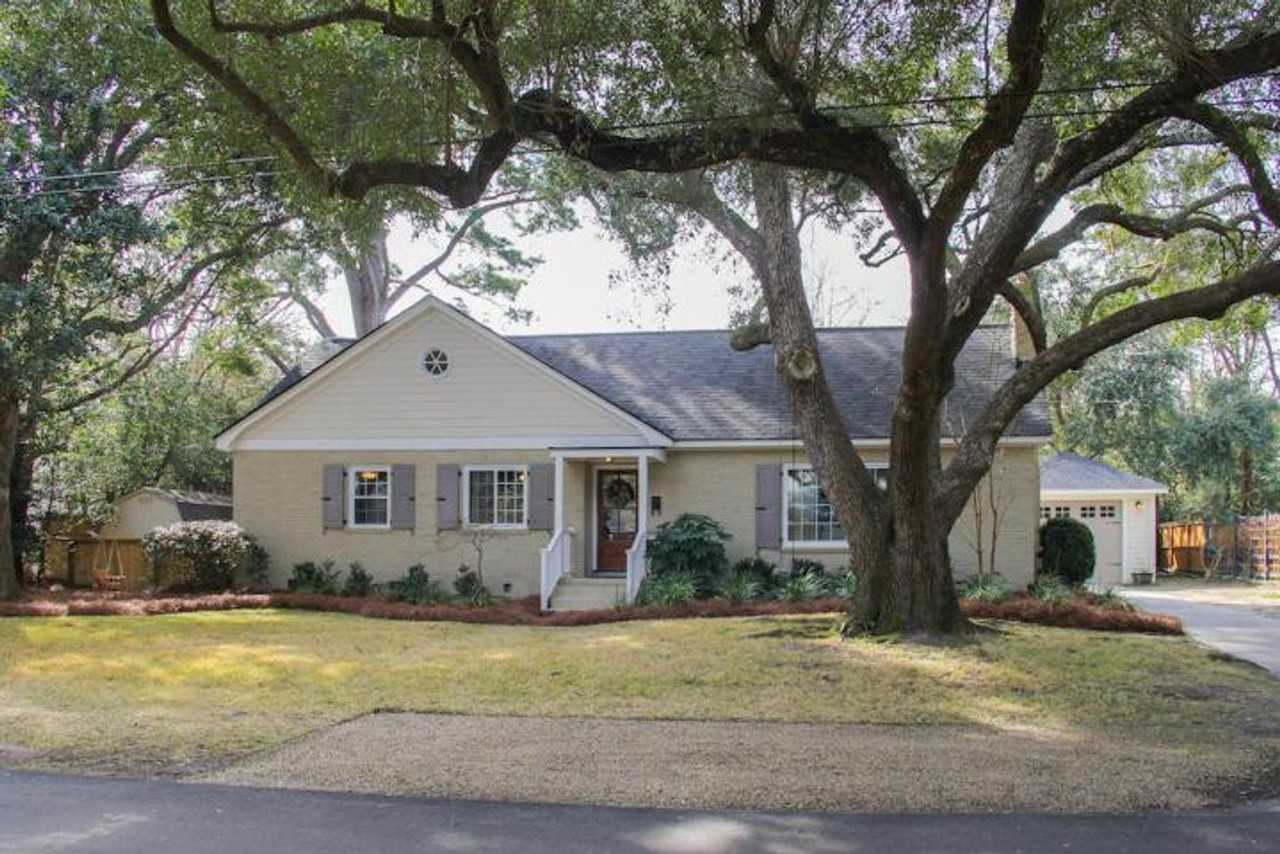 11 Sheridan Rd - Photo 2 of 35