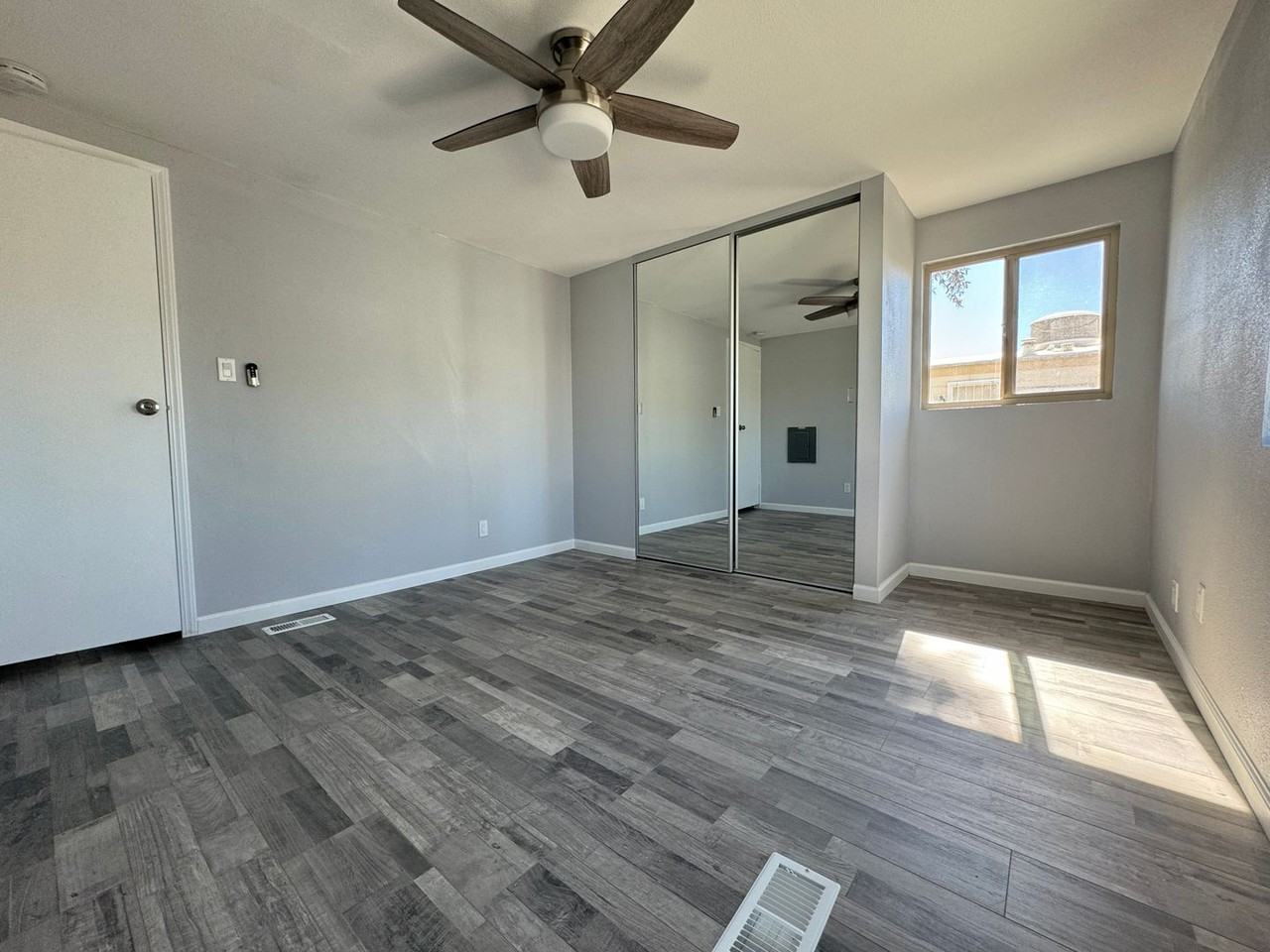 32567 Southern Hills Ave - Photo 6 of 16