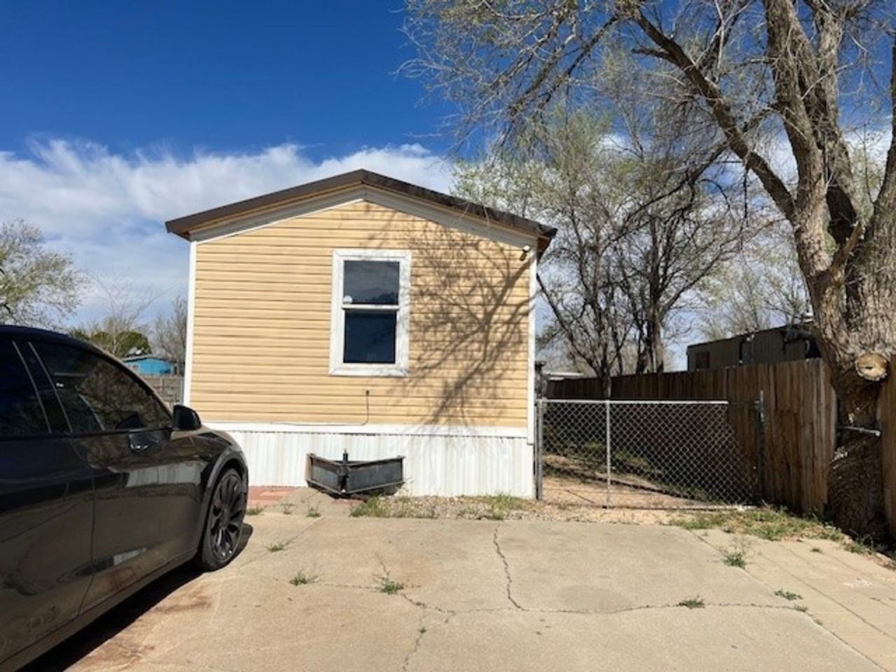 2412 Sun St - Photo 2 of 50