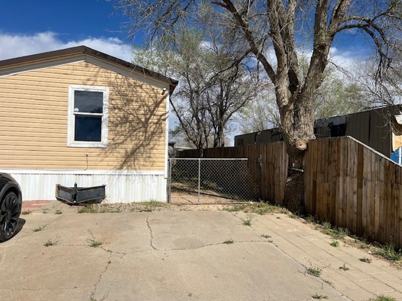 2412 Sun St - Photo 3 of 50