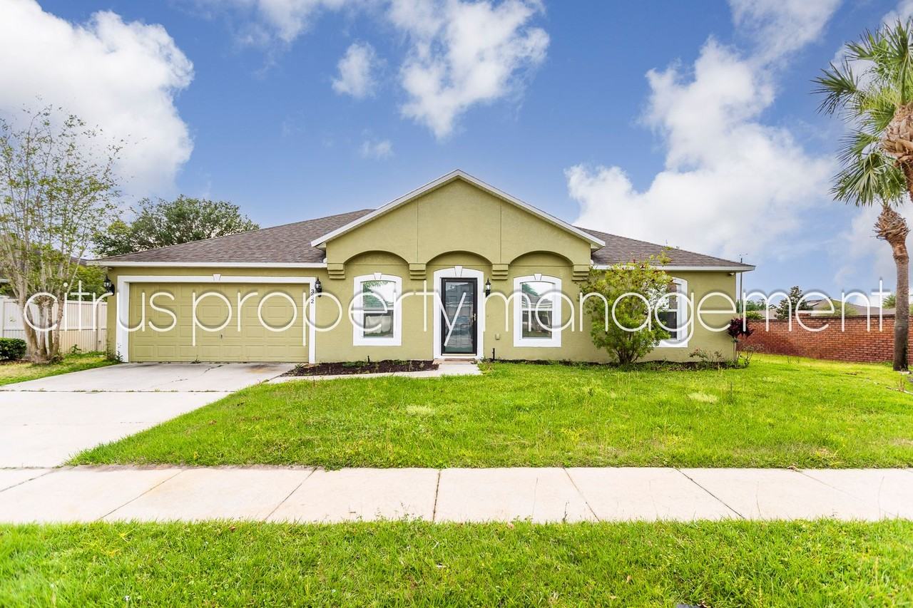 322 Maple Tree Ln - Photo 2 of 34