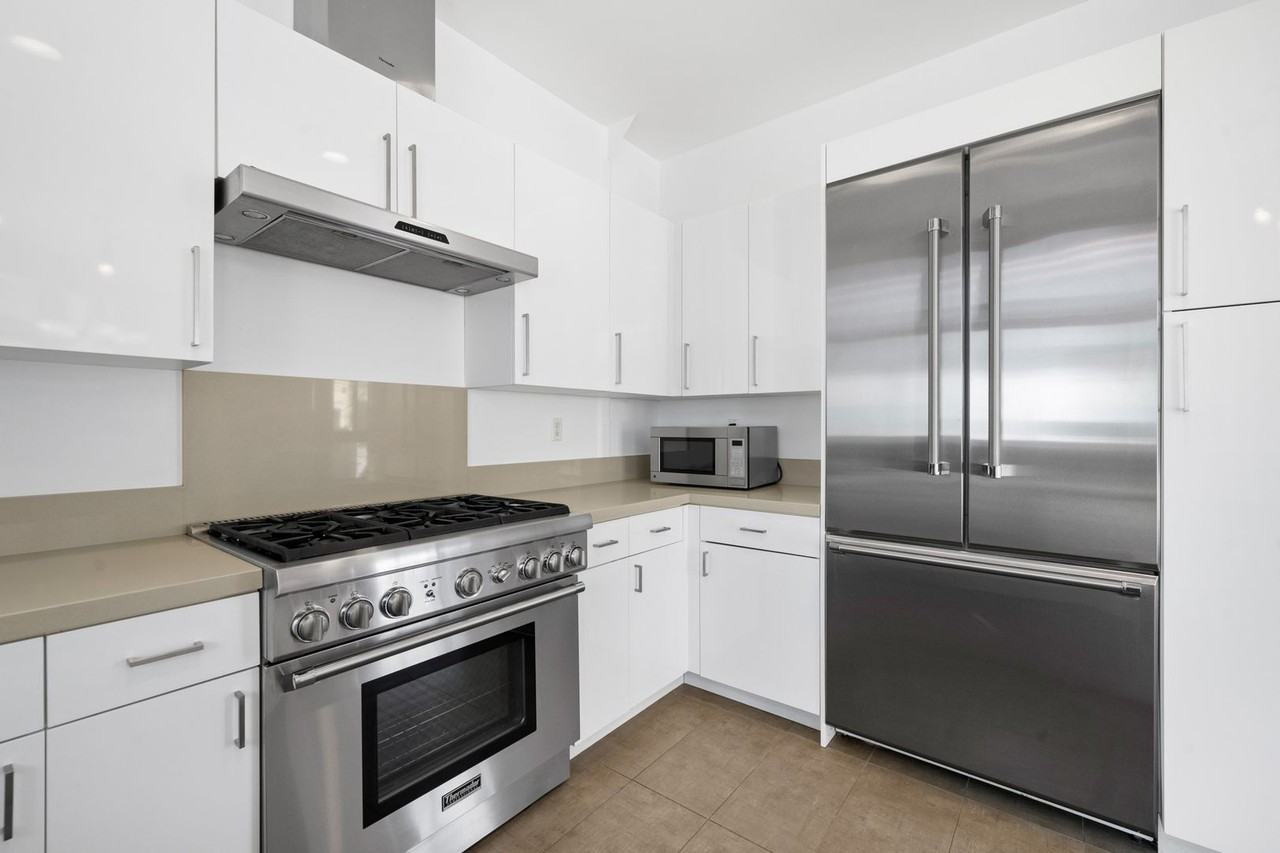 1415 Butler Ave #1 - Photo 5 of 14