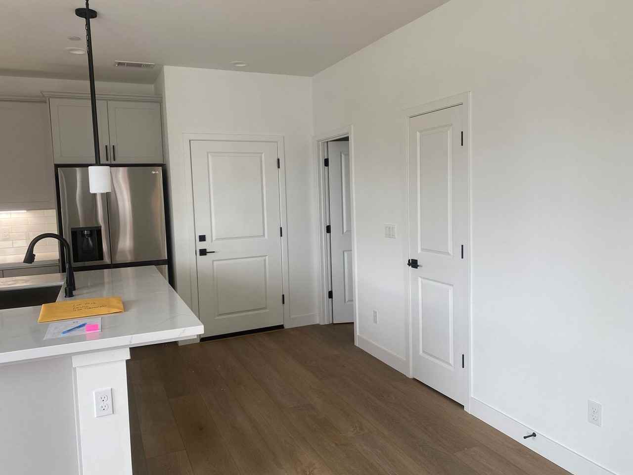 1138 Tiburon Way - Photo 5 of 31