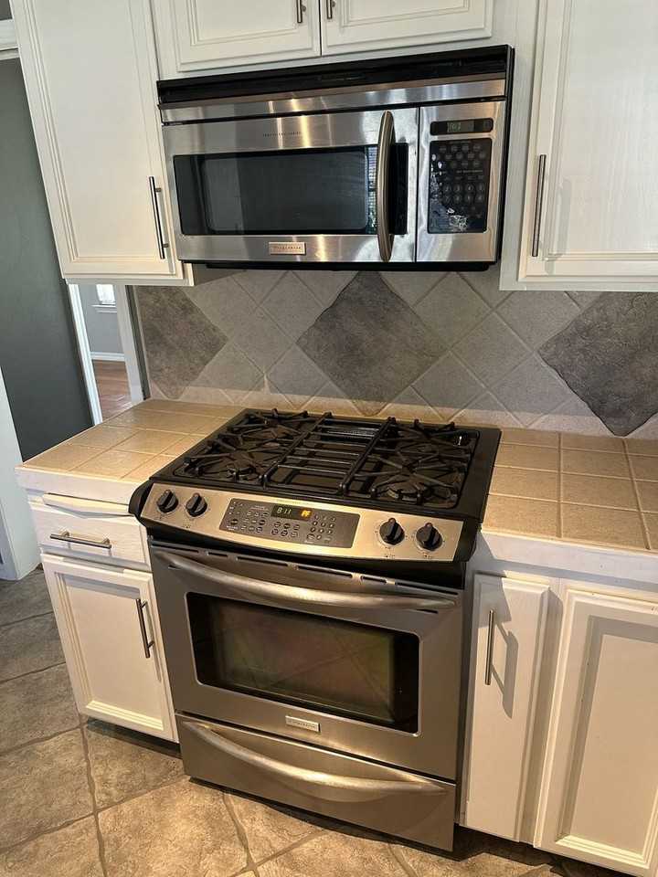 511 Lone Oak Ct - Photo 5 of 34