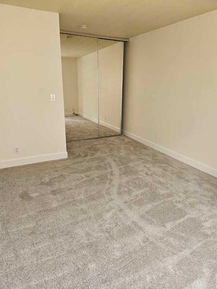 984 Kiely Blvd #B - Photo 3 of 7