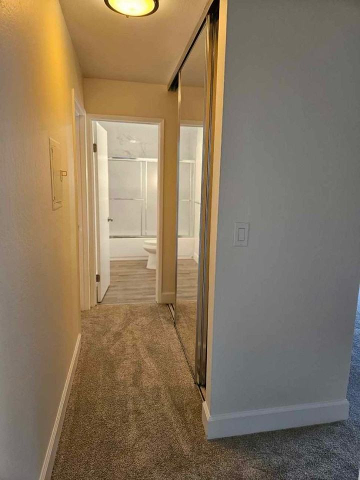 984 Kiely Blvd #B - Photo 6 of 7