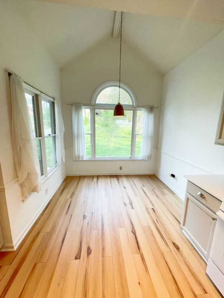 1624 Nesfield Pl - Photo 3 of 20