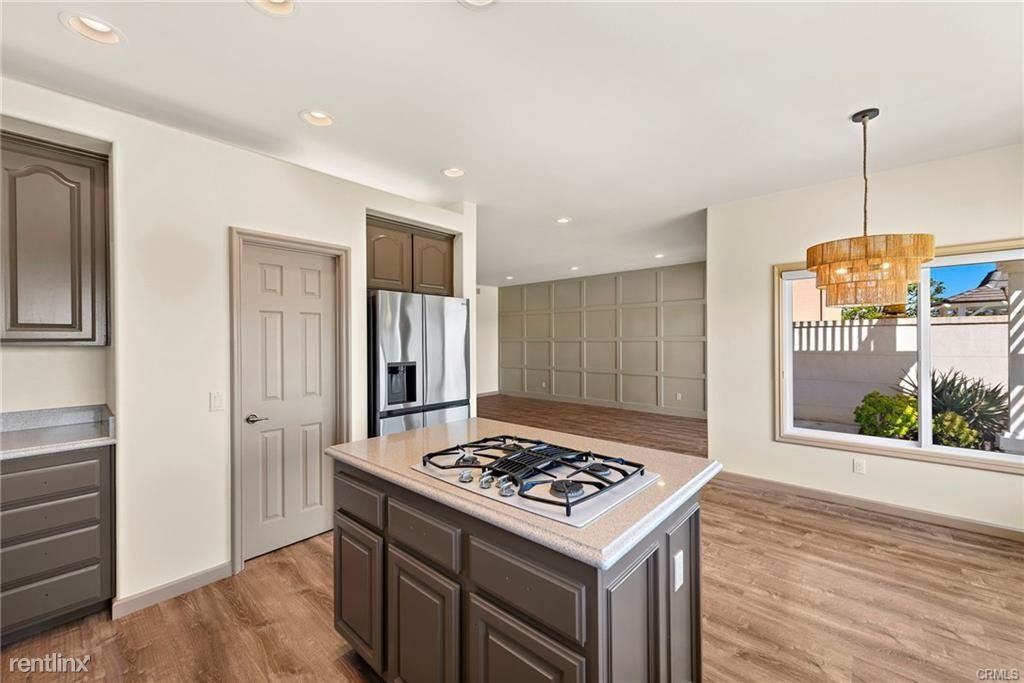 22 Vintage - Photo 3 of 10