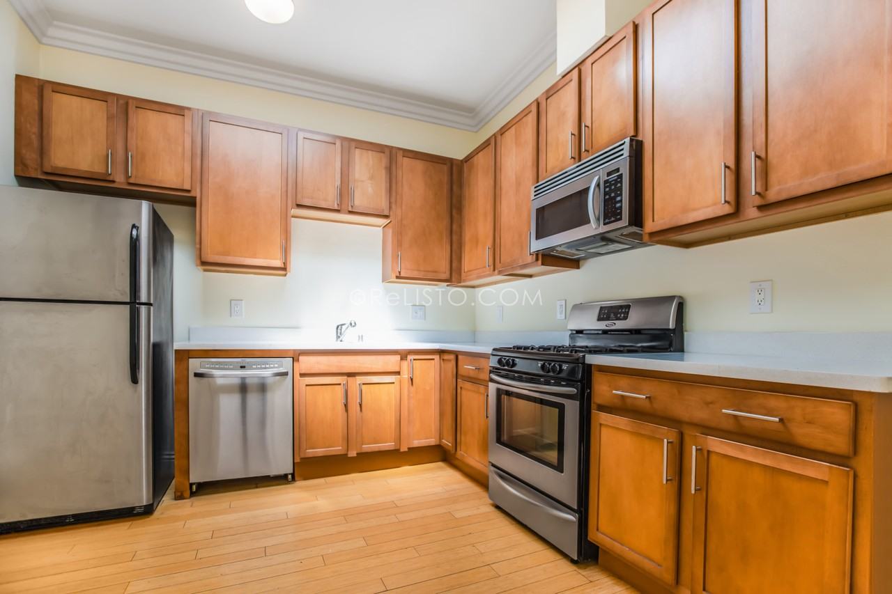 634 20th St - Photo 3 of 28