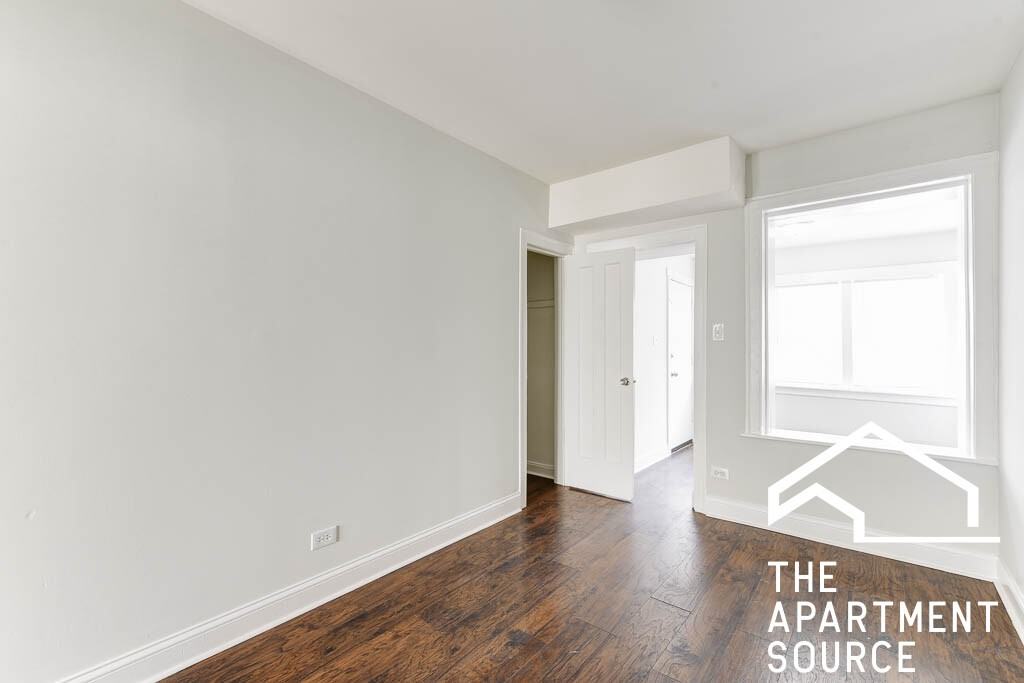 4876 W Armitage Ave #1R - Photo 3 of 12