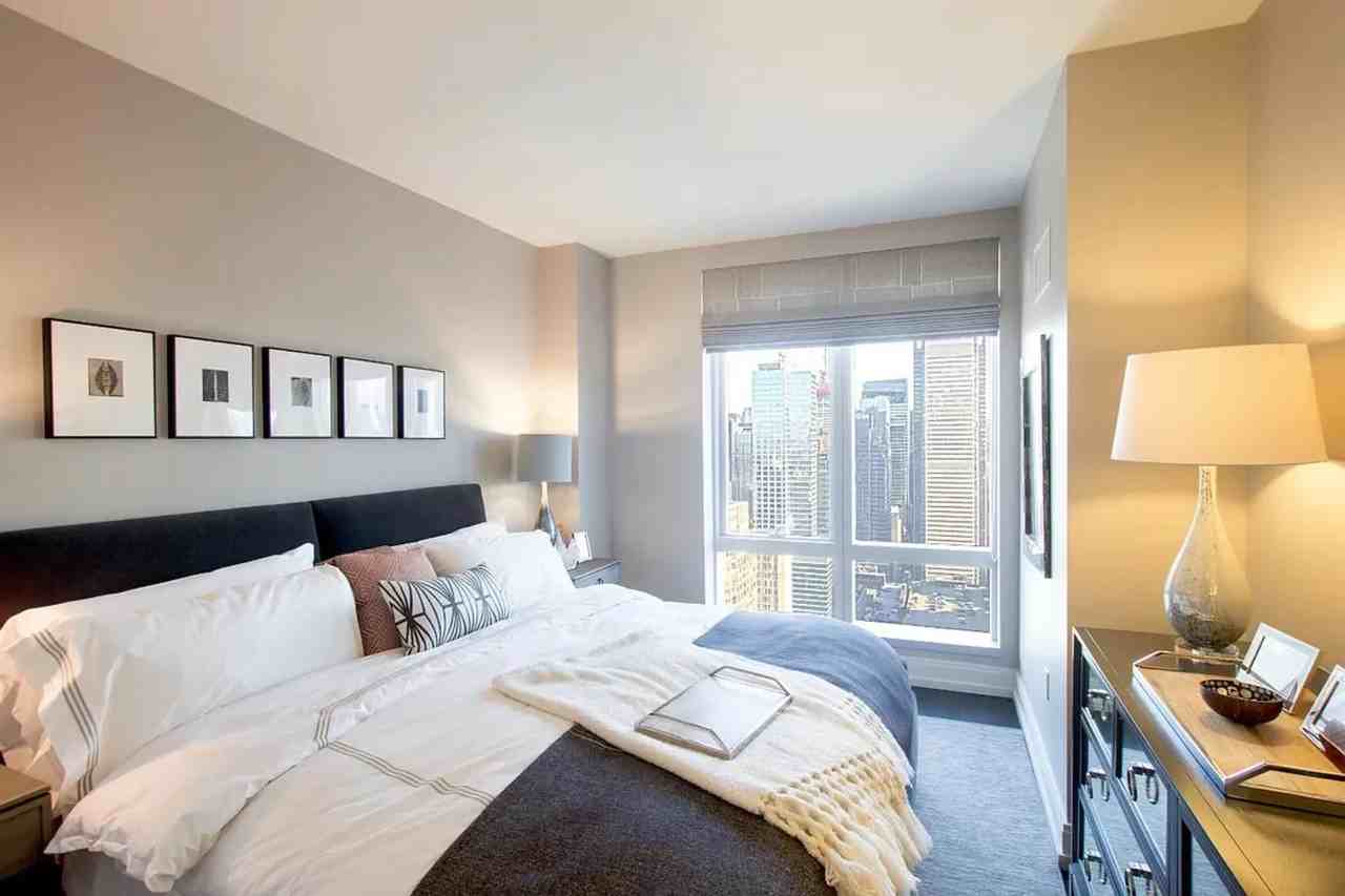 547 10th Ave - Photo 3 of 14