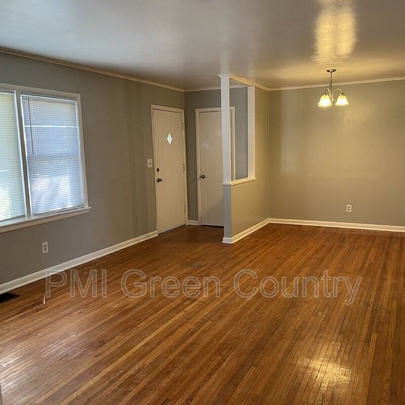 10563 E 5th St - Photo 3 of 14