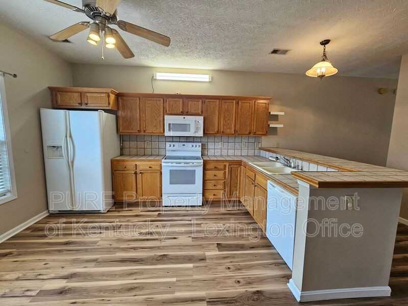 3169 Roundway Down Ln - Photo 7 of 25