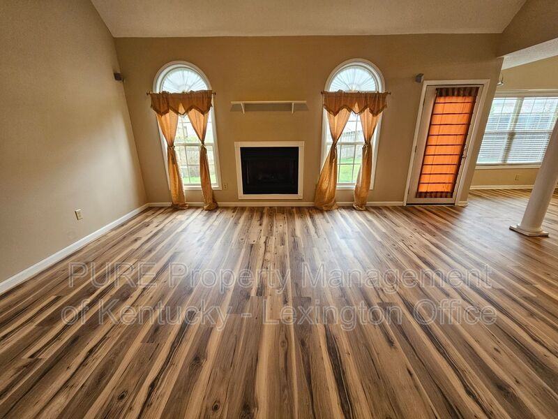3169 Roundway Down Ln - Photo 2 of 25