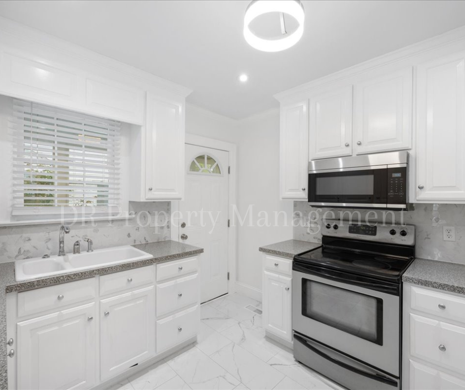 319 Forest Hill Ave - Photo 6 of 14