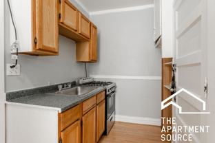 3267 W Wrightwood Ave #1Y - Photo 1 of 1