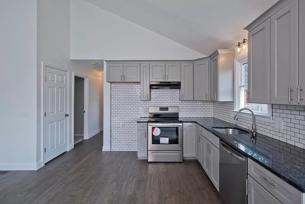 Gresham St - Photo 2 of 16