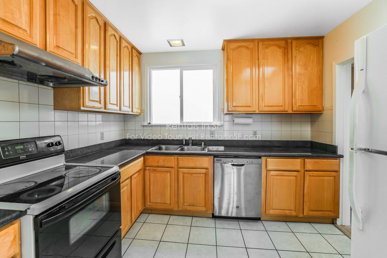 1583 38th Ave - Photo 2 of 16