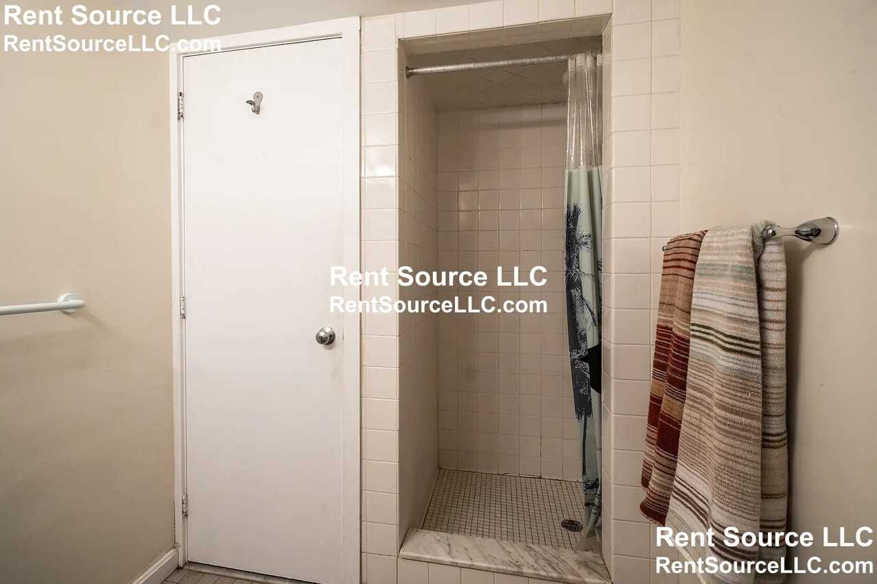 4B Hingham St - Photo 7 of 12