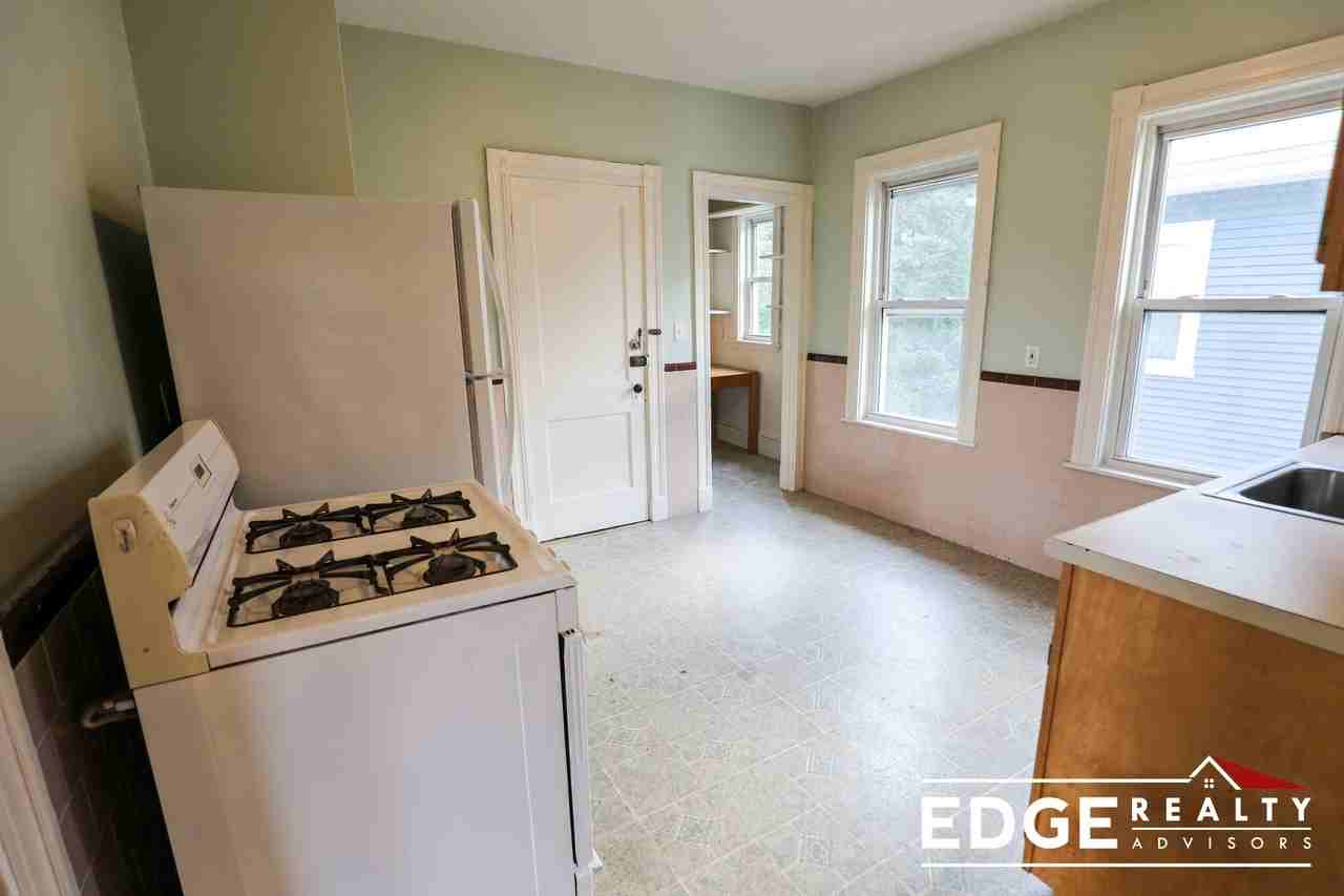 548 Washington St #3 - Photo 2 of 10