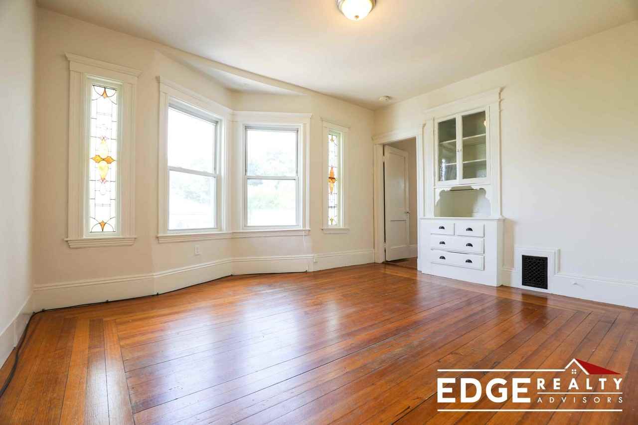 548 Washington St #3 - Photo 4 of 10