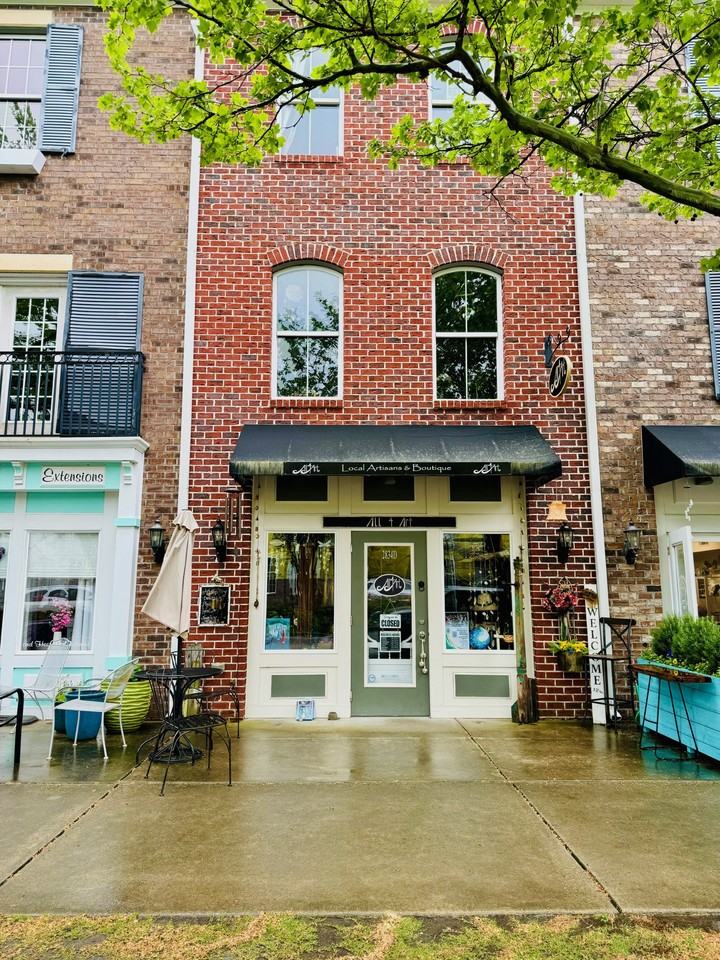 2834 Howard Ave #C - Photo 2 of 24