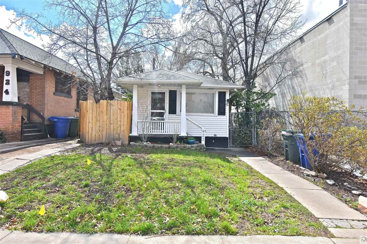 922 E Elm Ave