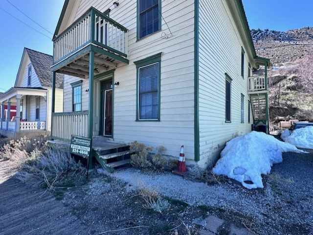 458 S C St - Photo 2 of 15